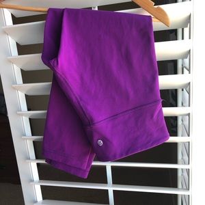 Lululemon cropped yoga pants